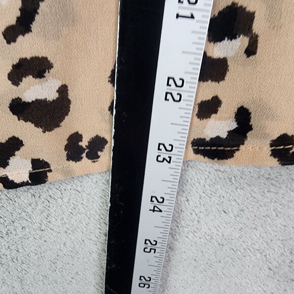 Women's Beige Leopard Print Blouse Top V-Neck Long Sleeve A New Day Size M - Picture 9 of 10